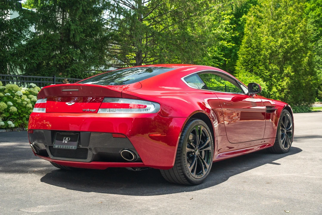 2011 Aston Martin Vantage - Image 8 of 31