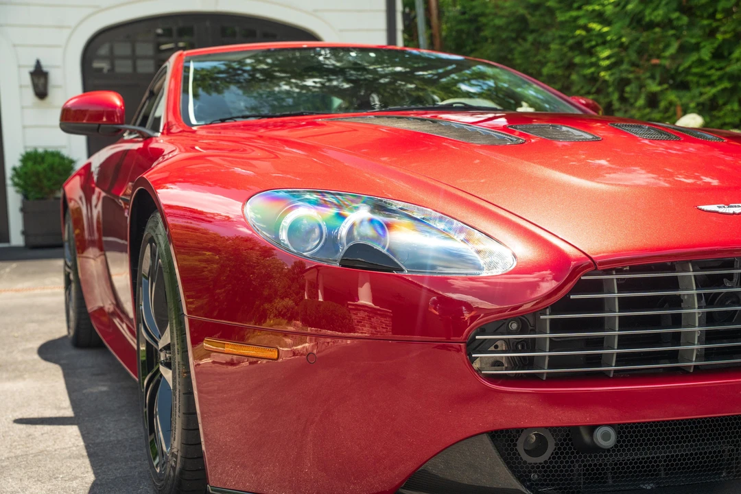2011 Aston Martin Vantage - Image 10 of 31