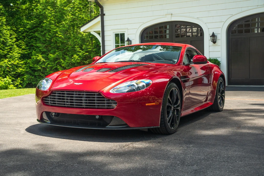 2011 Aston Martin Vantage - Image 6 of 31