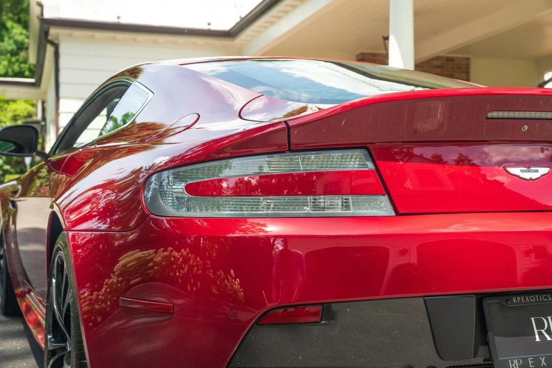 2011 Aston Martin Vantage - Image 31 of 31