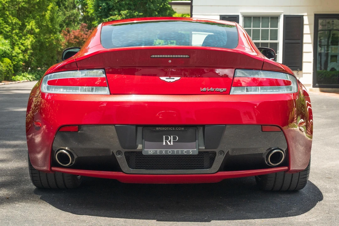 2011 Aston Martin Vantage - Image 5 of 31