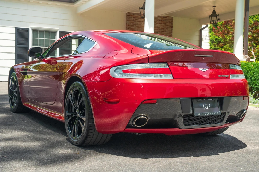 2011 Aston Martin Vantage - Image 4 of 31