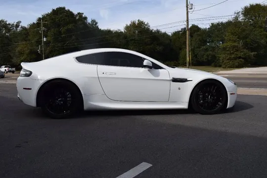 2011 Aston Martin V8 Vantage