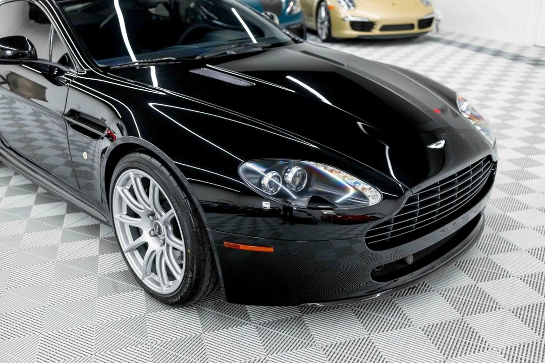 2011 Aston Martin V8 Vantage (2006-2017) - Image 18 of 31