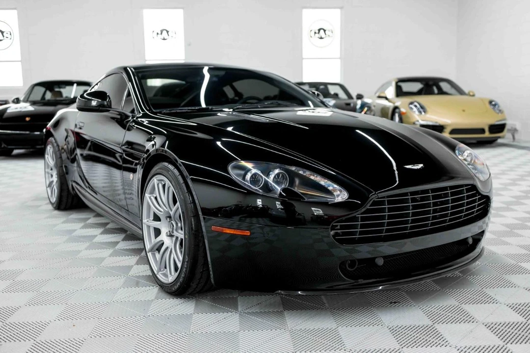 2011 Aston Martin V8 Vantage (2006-2017) - Image 5 of 31