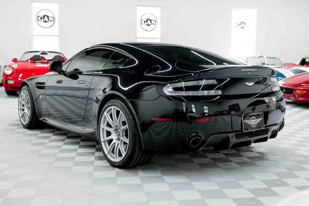 2011 Aston Martin V8 Vantage (2006-2017) - Image 9 of 31