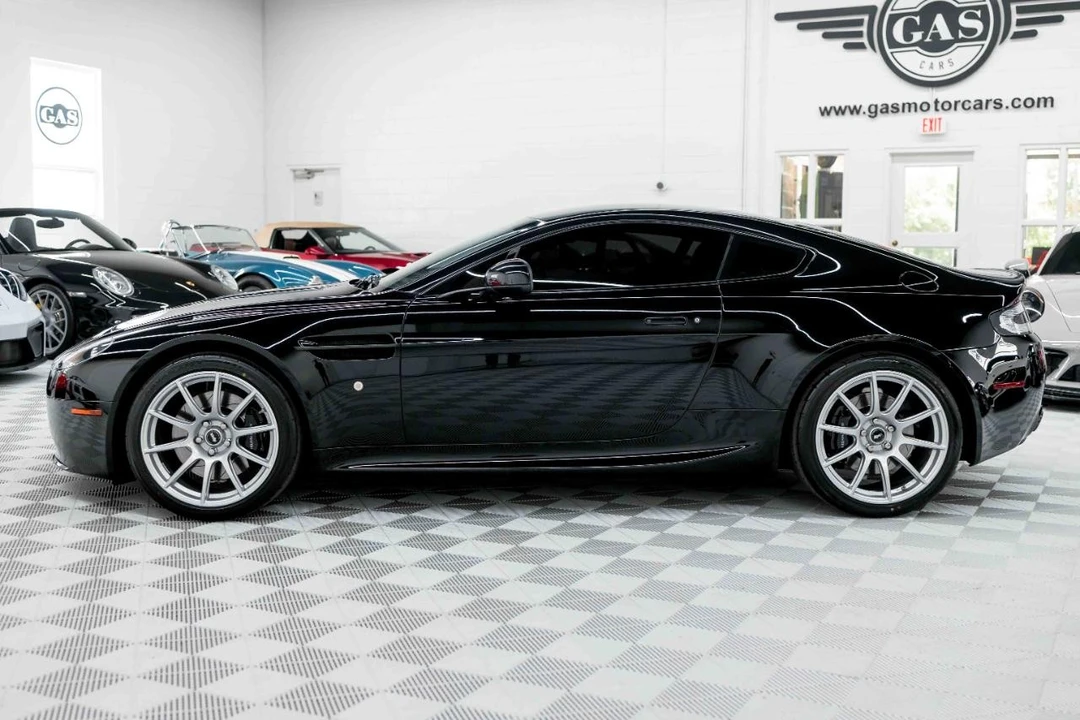 2011 Aston Martin V8 Vantage (2006-2017) - Image 10 of 31