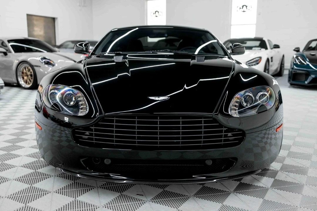 2011 Aston Martin V8 Vantage (2006-2017) - Image 4 of 31