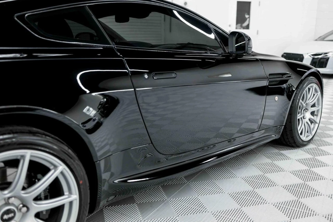 2011 Aston Martin V8 Vantage (2006-2017) - Image 22 of 31