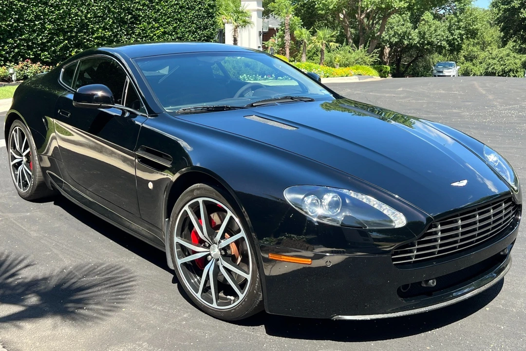 2011 Aston Martin V8 Vantage (2006-2017) - Image 1 of 31