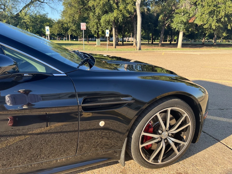 2011 Aston Martin V8 Vantage (2006-2017) - Image 24 of 31