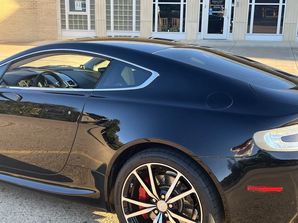 2011 Aston Martin V8 Vantage (2006-2017) - Image 16 of 31