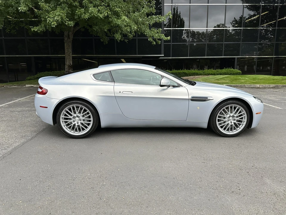 2011 Aston Martin V8 Vantage (2006-2017) - Image 13 of 31