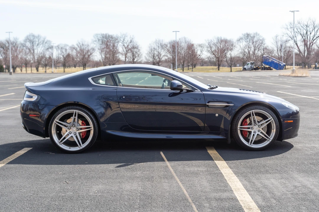 2011 Aston Martin V8 Vantage (2006-2017) - Image 3 of 31