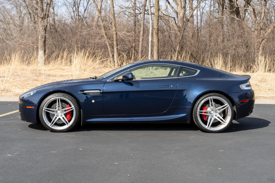 2011 Aston Martin V8 Vantage (2006-2017) - Image 6 of 31