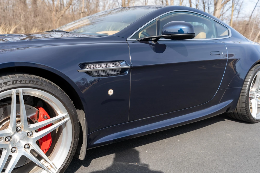 2011 Aston Martin V8 Vantage (2006-2017) - Image 11 of 31