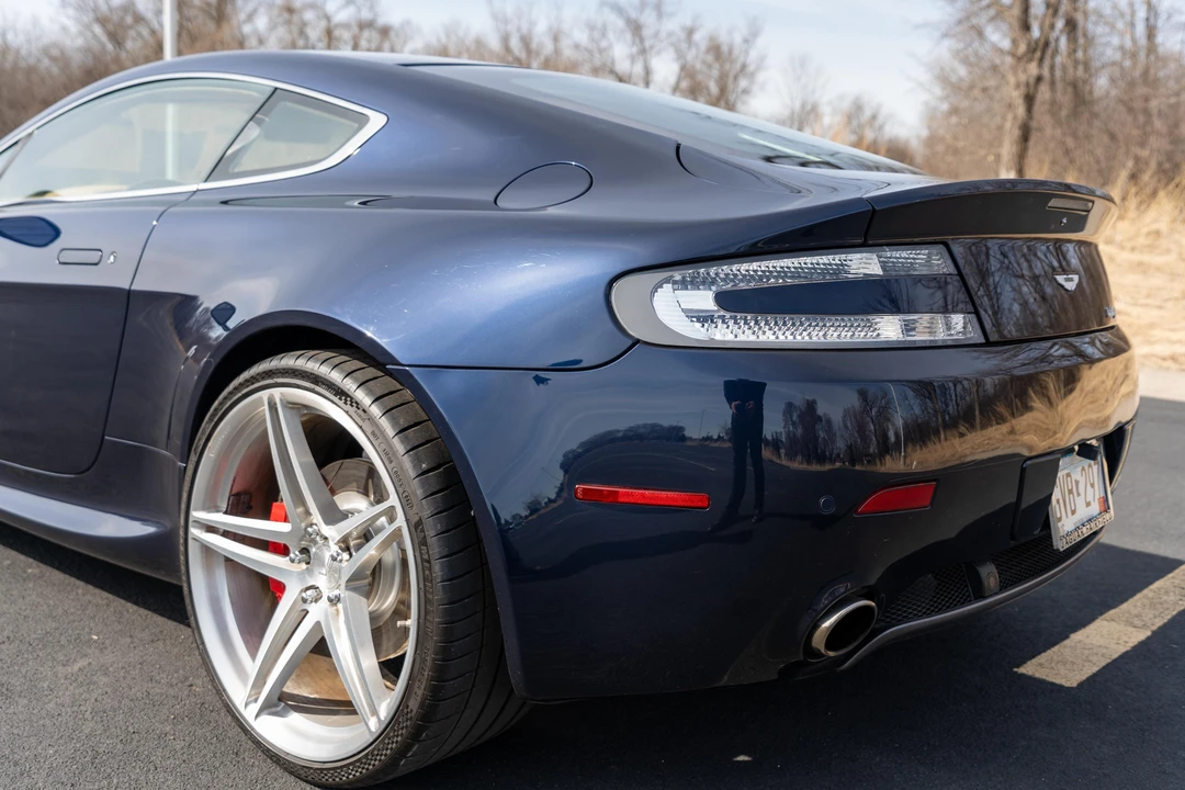 2011 Aston Martin V8 Vantage (2006-2017) - Image 14 of 31