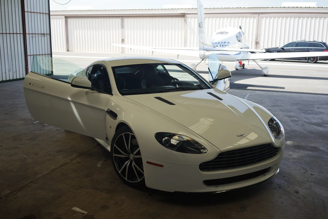 2011 Aston Martin V8 Vantage (2006-2017) - Image 12 of 31