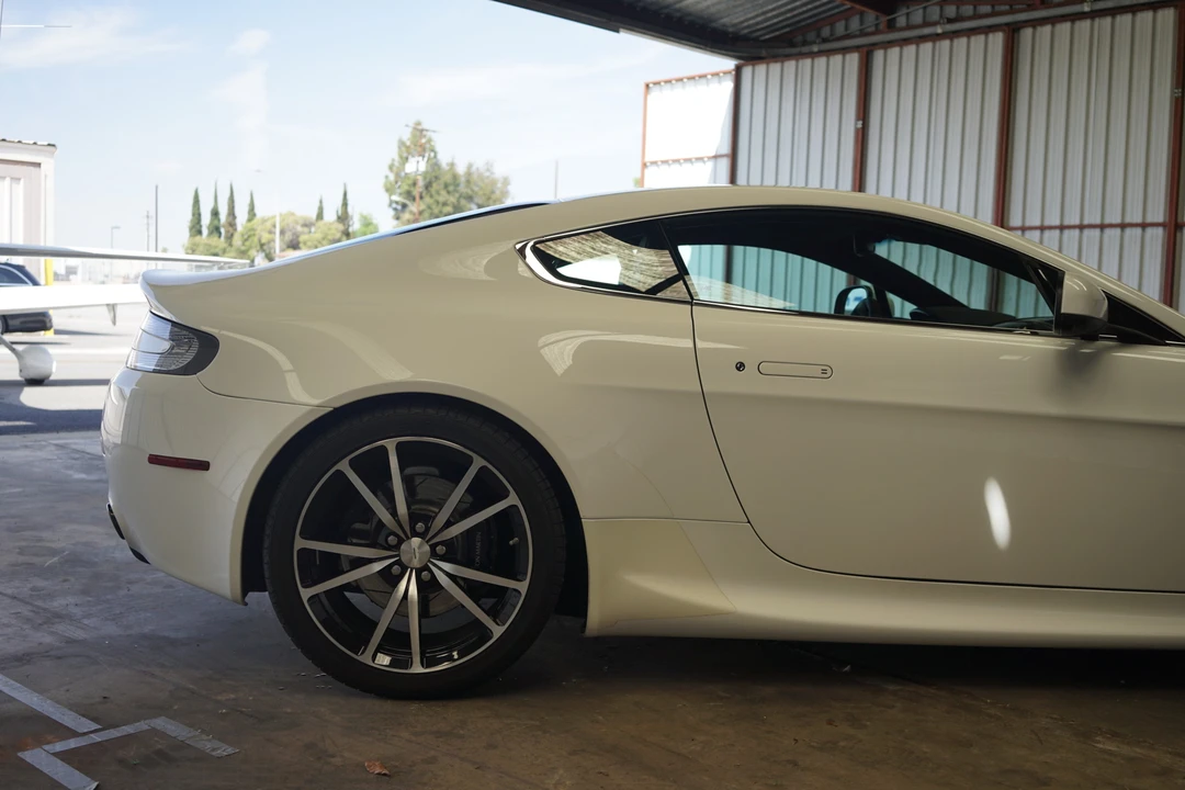 2011 Aston Martin V8 Vantage (2006-2017) - Image 19 of 31