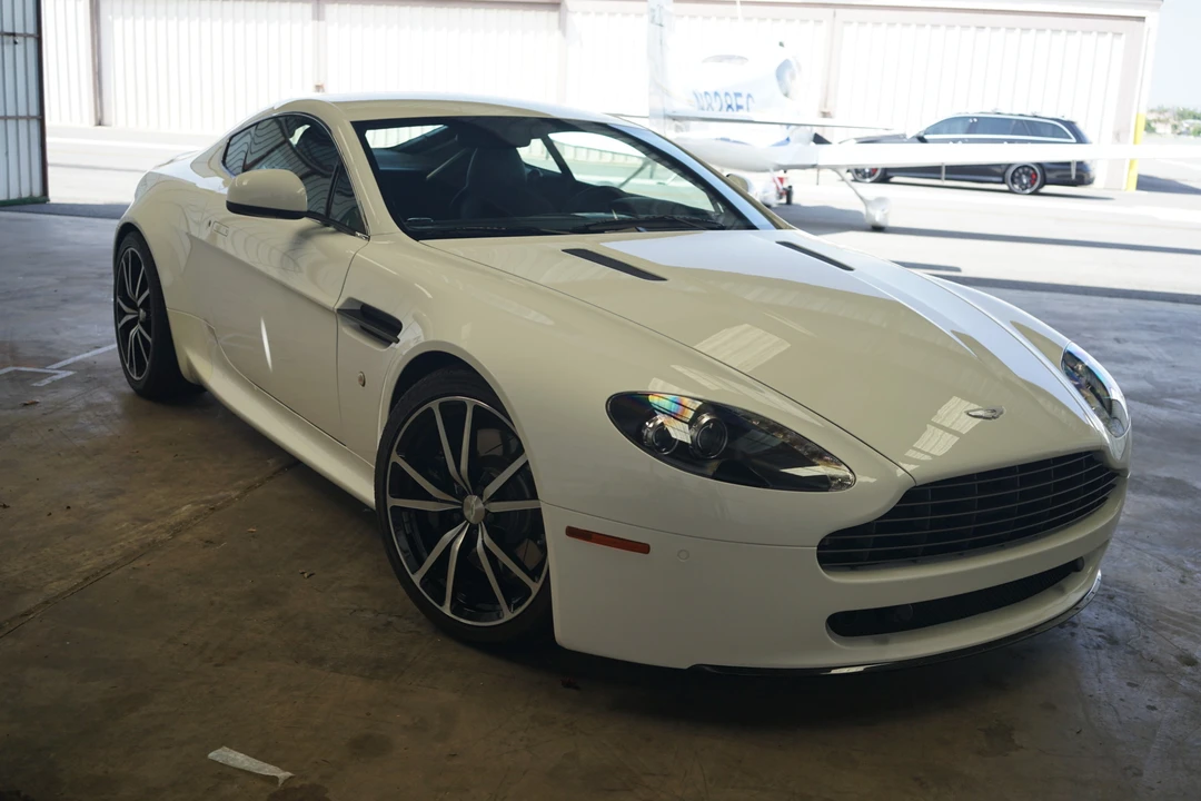 2011 Aston Martin V8 Vantage (2006-2017) - Image 11 of 31