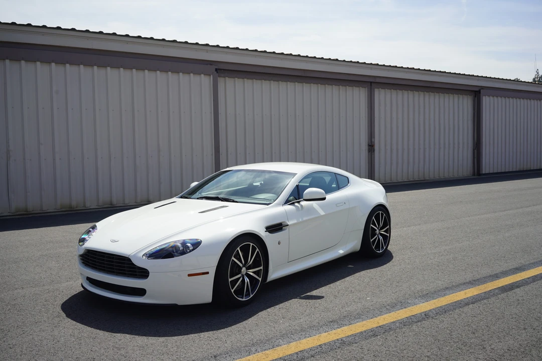 2011 Aston Martin V8 Vantage (2006-2017) - Image 8 of 31