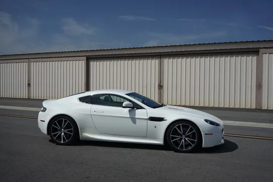 2011 Aston Martin V8 Vantage (2006-2017) - Image 3 of 31