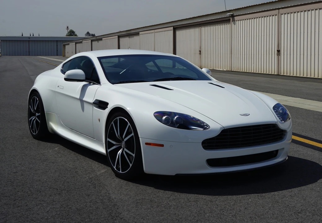 2011 Aston Martin V8 Vantage (2006-2017) - Image 1 of 31