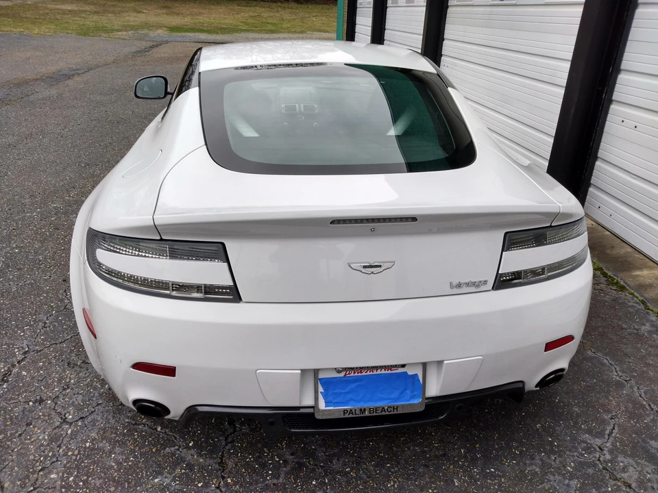 2011 Aston Martin V8 Vantage (2006-2017) - Image 6 of 31