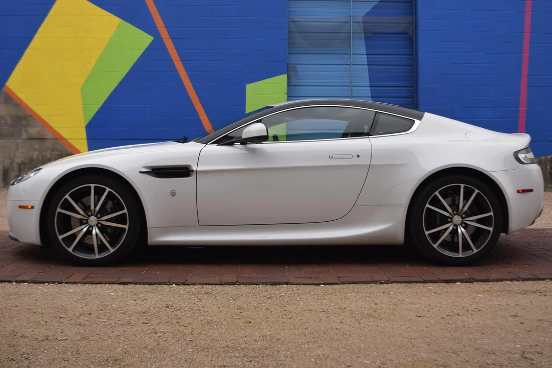 2011 Aston Martin V8 Vantage (2006-2017) - Image 3 of 31
