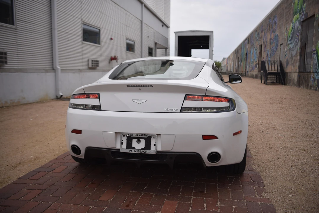 2011 Aston Martin V8 Vantage (2006-2017) - Image 20 of 31