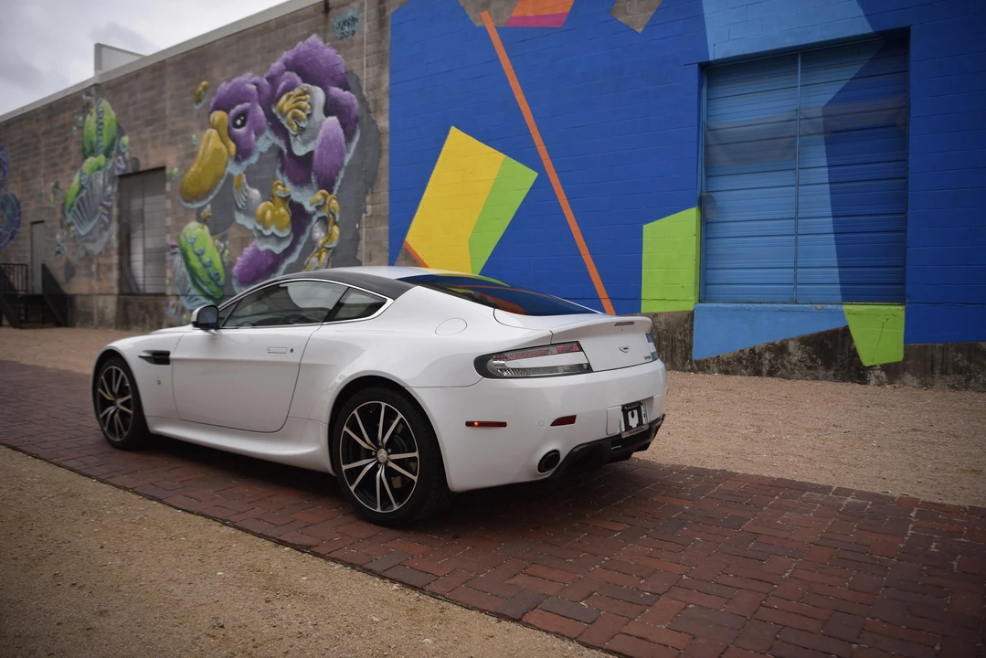 2011 Aston Martin V8 Vantage (2006-2017) - Image 15 of 31