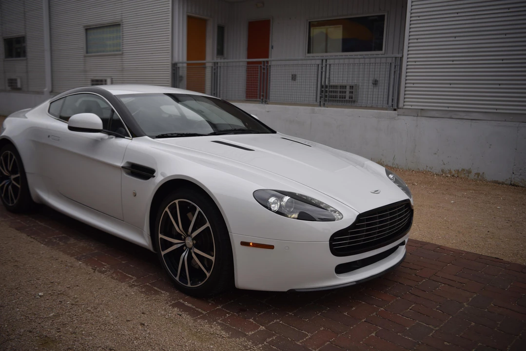 2011 Aston Martin V8 Vantage (2006-2017) - Image 28 of 31