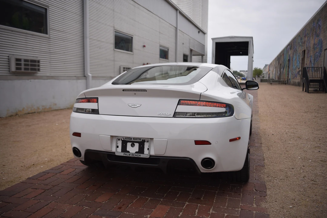 2011 Aston Martin V8 Vantage (2006-2017) - Image 21 of 31