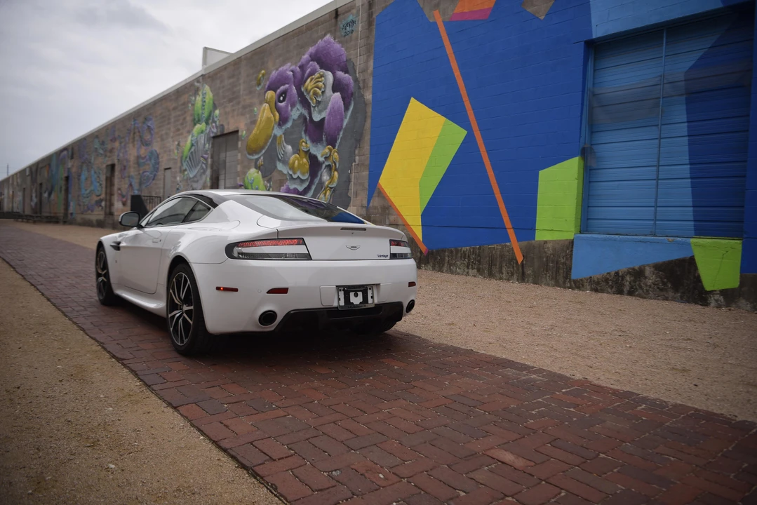 2011 Aston Martin V8 Vantage (2006-2017) - Image 17 of 31