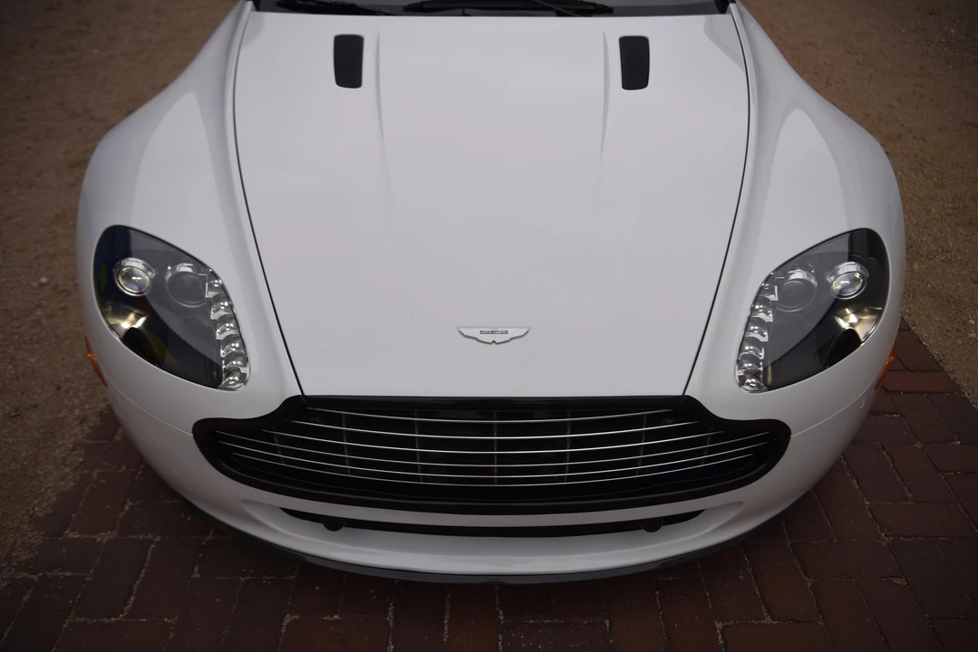 2011 Aston Martin V8 Vantage (2006-2017) - Image 30 of 31