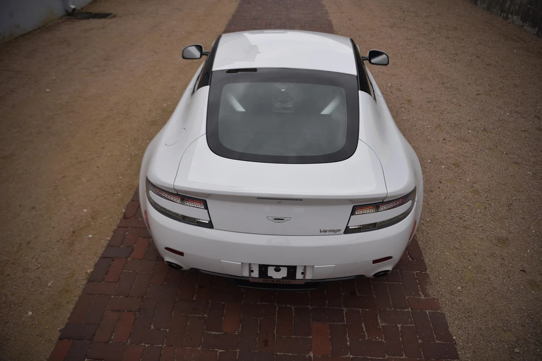 2011 Aston Martin V8 Vantage (2006-2017) - Image 19 of 31