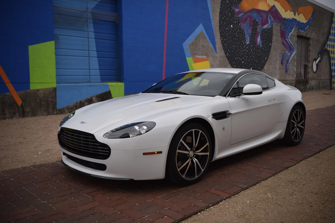 2011 Aston Martin V8 Vantage (2006-2017) - Image 8 of 31