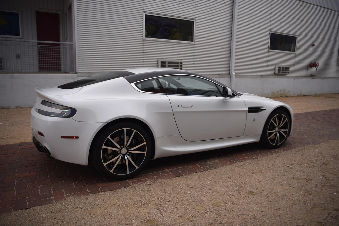 2011 Aston Martin V8 Vantage (2006-2017) - Image 24 of 31