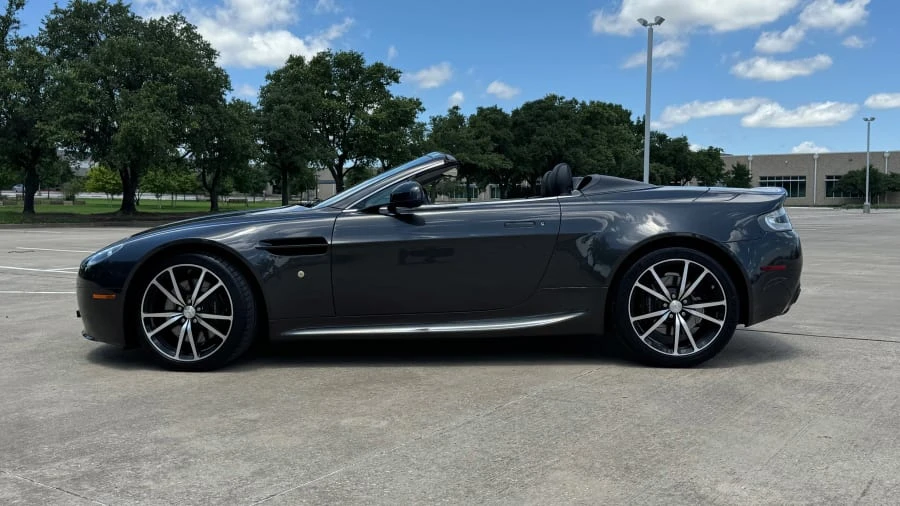 2011 Aston Martin V8 Vantage (2006-2017) - Image 2 of 12