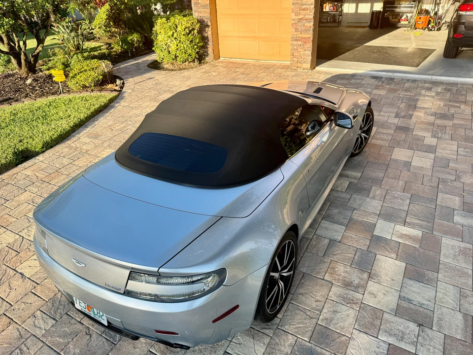 2011 Aston Martin V8 Vantage (2006-2017) - Image 29 of 31