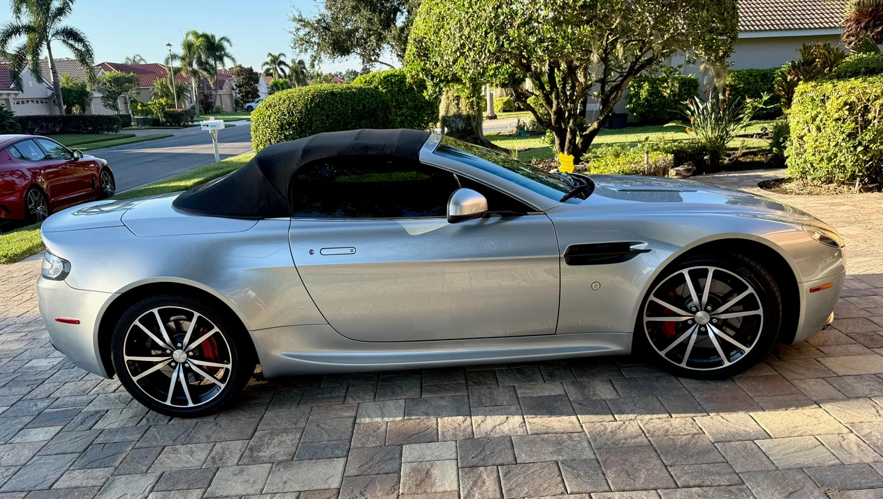 2011 Aston Martin V8 Vantage (2006-2017) - Image 31 of 31