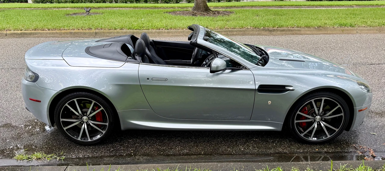 2011 Aston Martin V8 Vantage (2006-2017) - Image 15 of 31