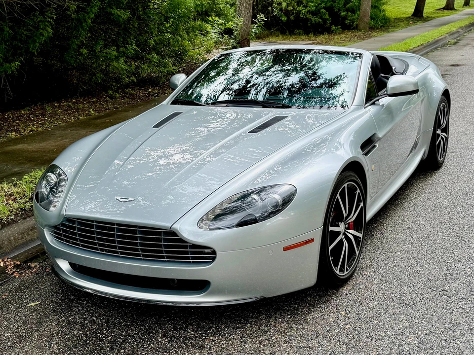 2011 Aston Martin V8 Vantage (2006-2017) - Image 6 of 31