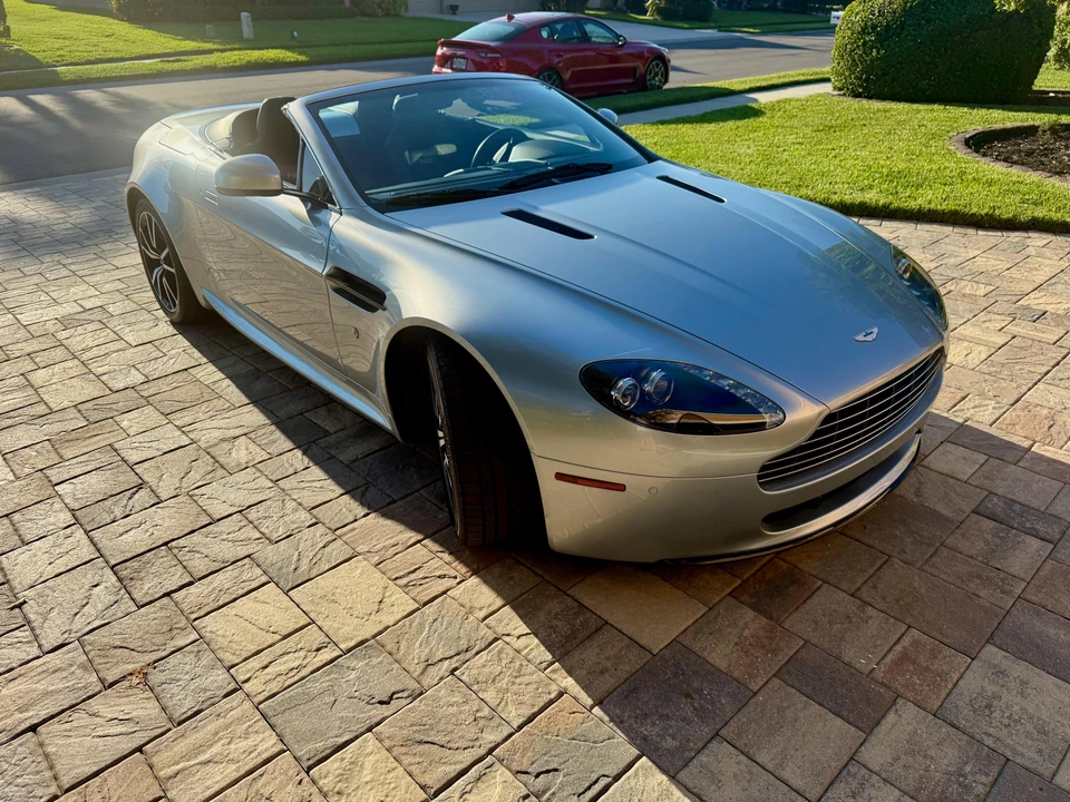 2011 Aston Martin V8 Vantage (2006-2017) - Image 16 of 31