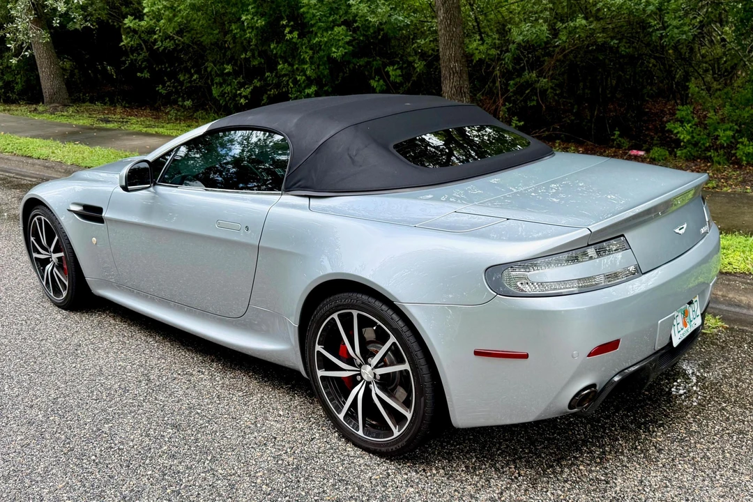 2011 Aston Martin V8 Vantage (2006-2017) - Image 4 of 31