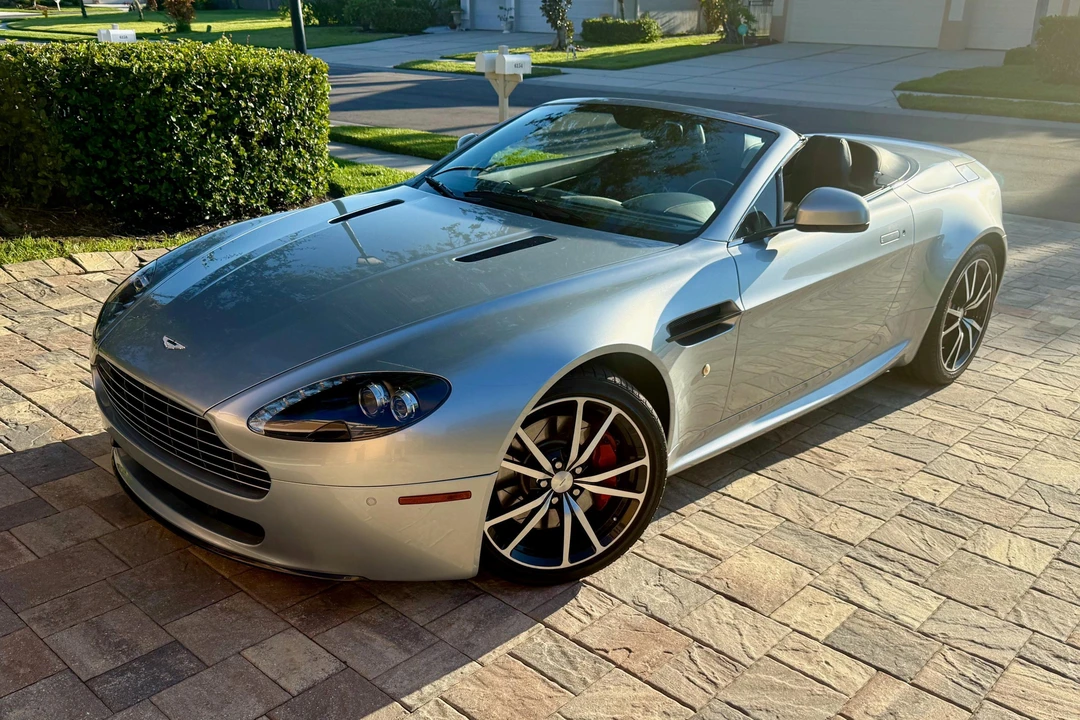 2011 Aston Martin V8 Vantage (2006-2017) - Image 7 of 31