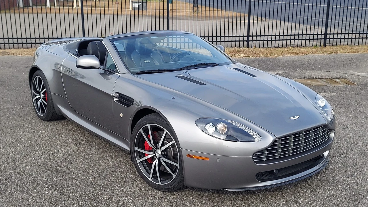 2011 Aston Martin V8 Vantage (2006-2017) - Image 20 of 31