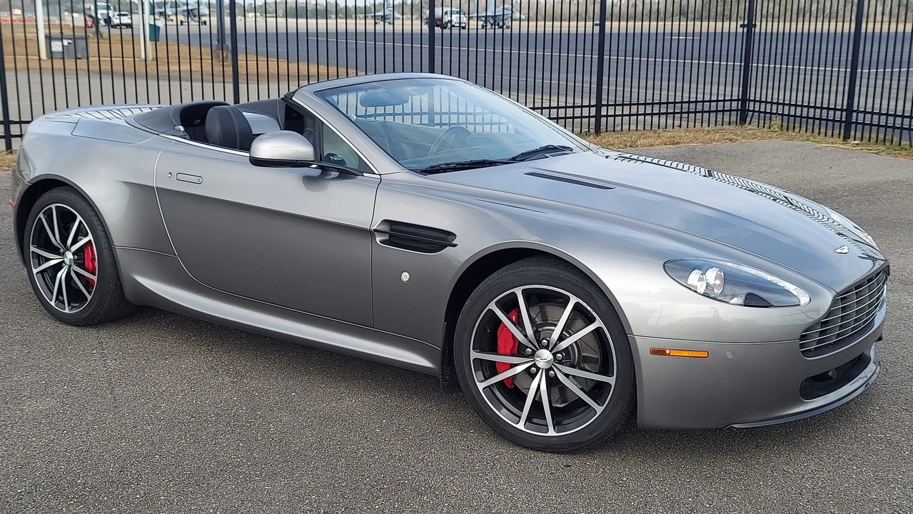 2011 Aston Martin V8 Vantage (2006-2017) - Image 25 of 31