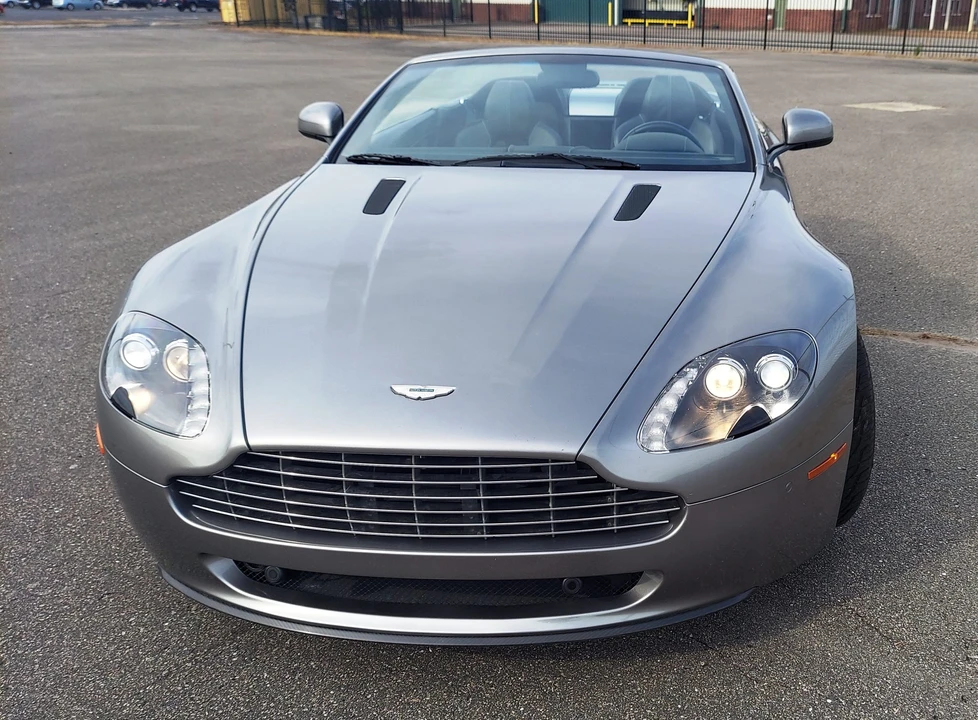 2011 Aston Martin V8 Vantage (2006-2017) - Image 12 of 31
