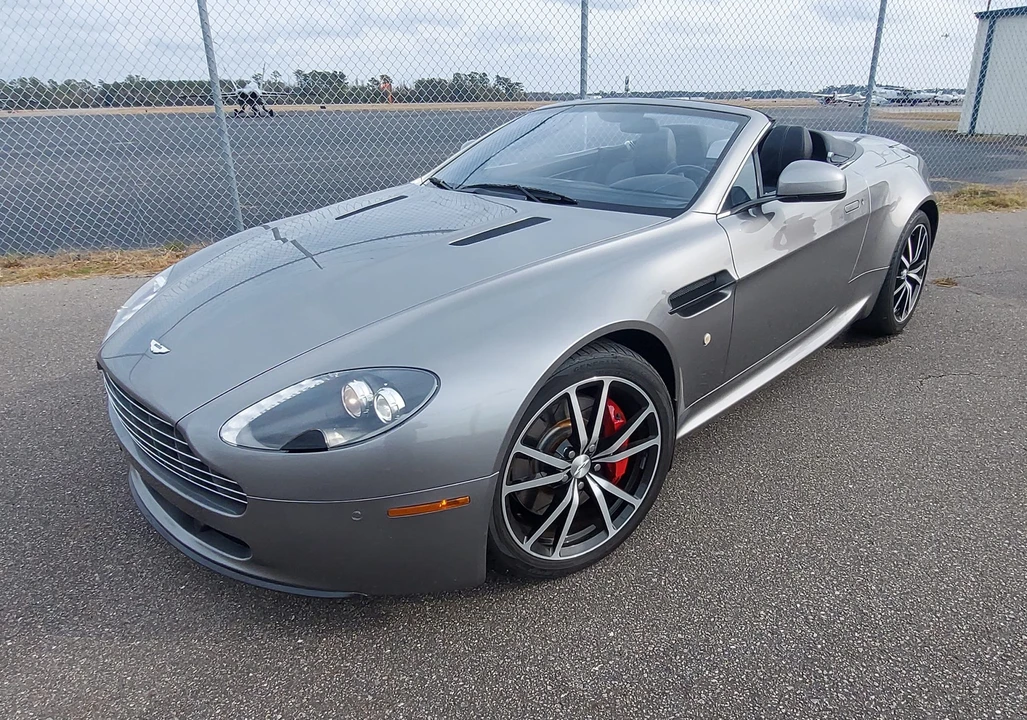 2011 Aston Martin V8 Vantage (2006-2017) - Image 3 of 31